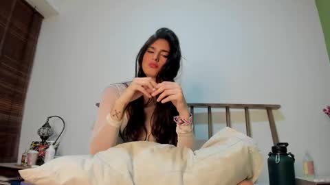 hollyshit_ online show from January 2025 01:36:02 AM