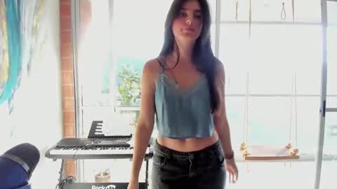 hollyshit_ online show from January 2025 09:55:02 PM