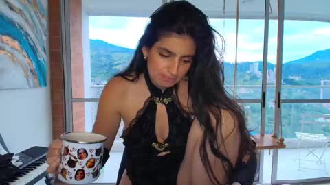 hollyshit_ online show from October 2025 10:40:02 PM