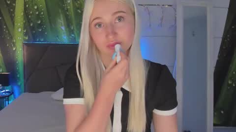 HollyTaillor online show from March 2026 06:43:02 AM