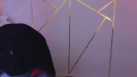 holly online show from November 2025 04:13:02 PM