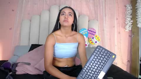 Hollyy online show from March 2026 07:26:01 PM