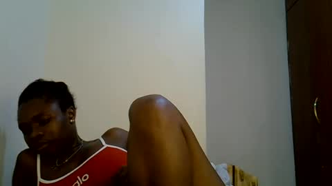 holy_ebony online show from June 2026 12:42:01 PM