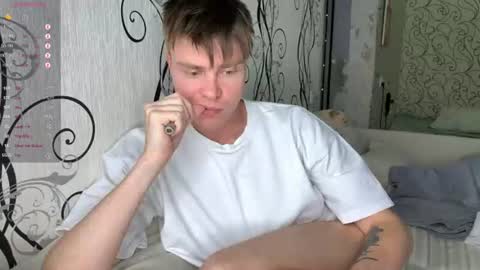 Snapshot of holy_eggs_00 chatting on June 2026 04:17:02 PM holy_eggs_00 online show from June 2026 04:17:02 PM