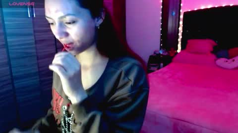 Juli online show from November 2025 03:39:02 AM