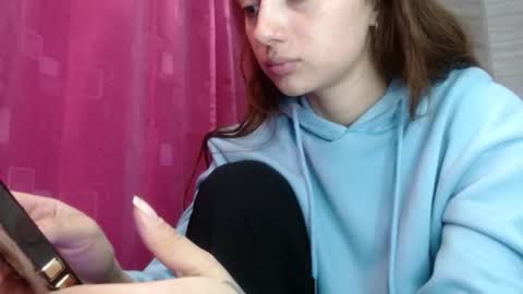 Juli online show from February 2026 04:02:02 AM