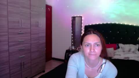 holy_julii online show from June 2026 03:30:02 AM