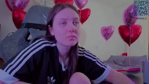 Snapshot of holy_kveta chatting on February 2026 03:03:01 AM Kviki online show from February 2026 03:03:01 AM