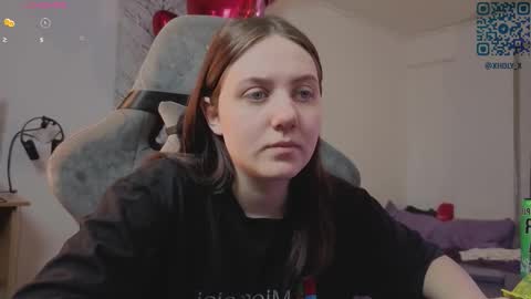 Snapshot of holy_kveta chatting on February 2026 03:25:02 AM Kviki online show from February 2026 03:25:02 AM