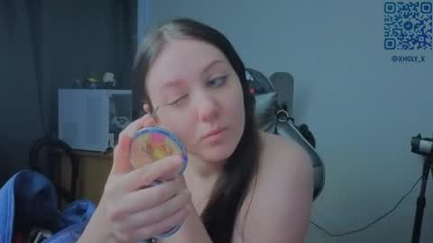 Snapshot of holy_kveta chatting on June 2026 03:01:01 AM Kviki online show from June 2026 03:01:01 AM