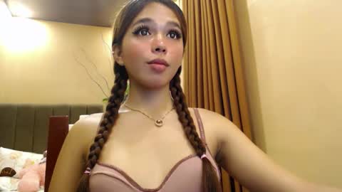holy_molly1 online show from June 2026 03:11:01 AM