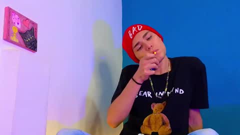      online show from February 2025 11:09:02 AM