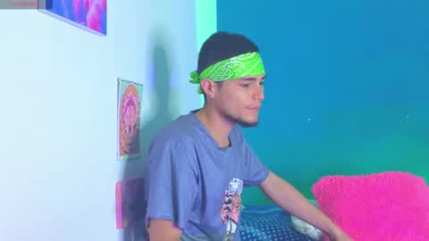      online show from September 2025 01:00:01 AM