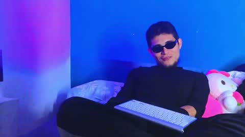      online show from October 2025 06:50:02 AM