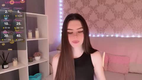 Mia online show from March 2026 04:07:01 AM