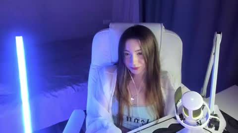 holypolys online show from January 2026 04:44:01 PM