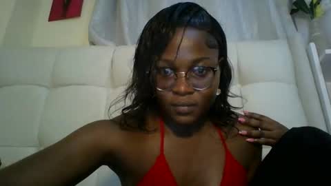 Snapshot of honevey chatting on March 2026 06:20:01 PM Honevey online show from March 2026 06:20:01 PM