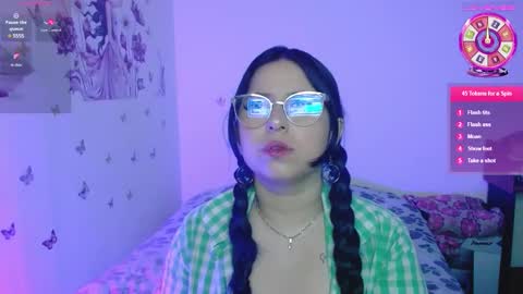 Snapshot of honey_buns_1 chatting on March 2025 10:07:02 AM mimi online show from March 2025 10:07:02 AM