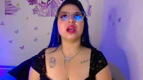 Snapshot of honey_buns_1 chatting on October 2025 11:27:02 AM mimi online show from October 2025 11:27:02 AM