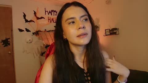 Snapshot of honey_buu chatting on October 2025 02:39:01 PM online show from October 2025 02:39:01 PM