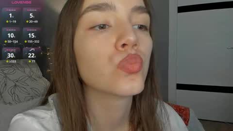 Snapshot of honey_chantal chatting on April 2026 08:57:02 PM Chantal online show from April 2026 08:57:02 PM