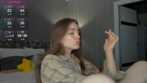 Snapshot of honey_chantal chatting on May 2026 07:15:01 PM Chantal online show from May 2026 07:15:01 PM