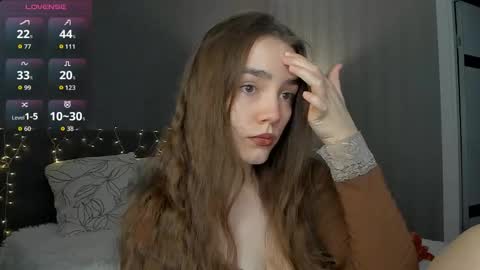 Snapshot of honey_chantal chatting on June 2026 07:37:02 PM Chantal online show from June 2026 07:37:02 PM