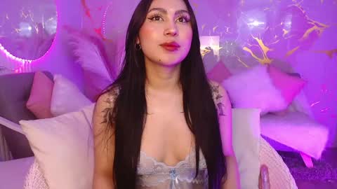 Snapshot of honey_doll_x chatting on April 2026 04:35:01 AM honey_doll_x online show from April 2026 04:35:01 AM