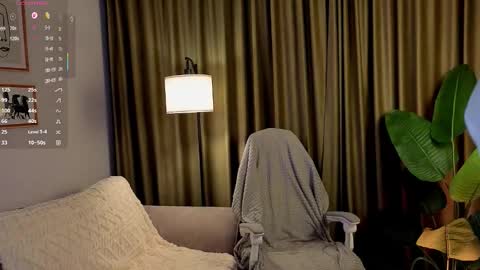 Snapshot of honey_kors chatting on February 2026 01:08:02 PM Lina online show from February 2026 01:08:02 PM