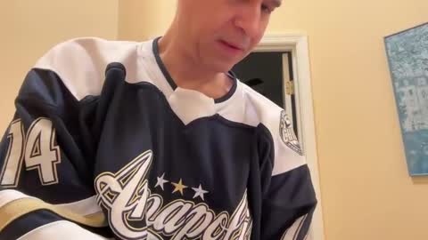 honey_man14 online show from December 2024 05:41:02 PM