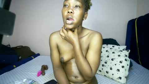 Snapshot of honey_nubia0 chatting on June 2026 09:27:01 PM honey_nubia0 online show from June 2026 09:27:01 PM