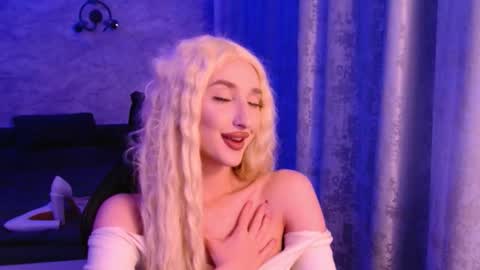 Snapshot of honey_sunset chatting on November 2025 05:34:02 PM honey_sunset online show from November 2025 05:34:02 PM