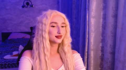 Snapshot of honey_sunset chatting on November 2025 10:14:01 PM honey_sunset online show from November 2025 10:14:01 PM