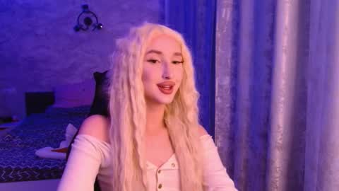 Snapshot of honey_sunset chatting on December 2025 11:02:01 PM honey_sunset online show from December 2025 11:02:01 PM