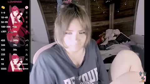 Honey Apple Alaska online show from November 2025 04:06:02 AM