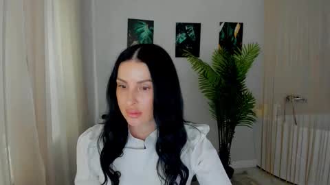 Jacqueline online show from May 2026 07:36:02 AM