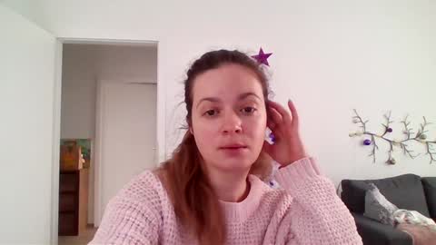 HoneyCarrol online show from December 2024 03:17:01 PM