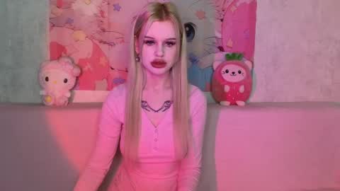 Snapshot of honeygold__ chatting on November 2025 05:30:01 PM Lisa online show from November 2025 05:30:01 PM