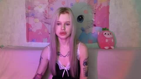 Snapshot of honeygold__ chatting on December 2025 04:07:01 AM Lisa online show from December 2025 04:07:01 AM