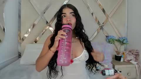 Snapshot of honeyht chatting on May 2026 12:35:01 PM honeyht online show from May 2026 12:35:01 PM