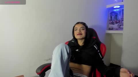 HONEY LUXE online show from March 2026 04:18:01 AM