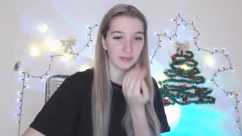 honeyveil online show from December 2025 09:49:01 AM