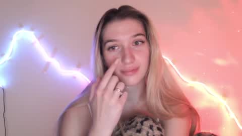 honeyveil online show from April 2026 12:30:01 PM