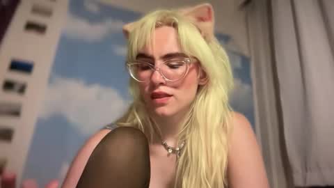 Emi Rose online show from October 2025 06:15:02 AM