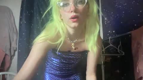 Emi Rose online show from October 2025 06:15:01 AM