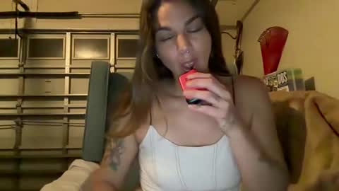 HoodHippy online show from July 2026 06:40:02 AM