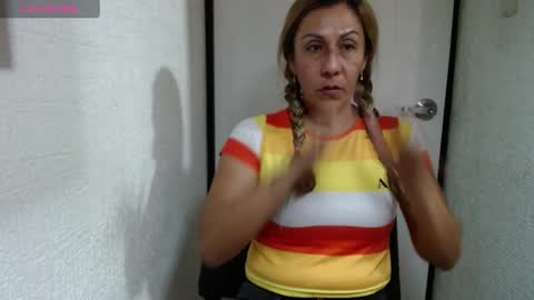 Snapshot of horny_and_daring chatting on February 2025 07:47:01 PM horny and daring online show from February 2025 07:47:01 PM