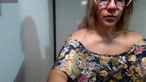 Snapshot of horny_and_daring chatting on March 2025 11:14:02 AM horny and daring online show from March 2025 11:14:02 AM