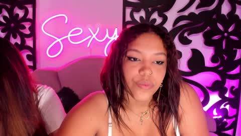 CATALINA Y LAURA  online show from January 2025 02:09:01 AM