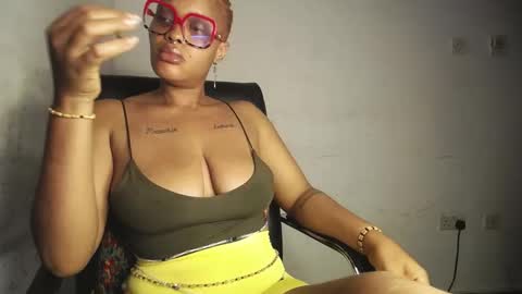horny_ebonygirl_ online show from April 2026 03:24:01 AM